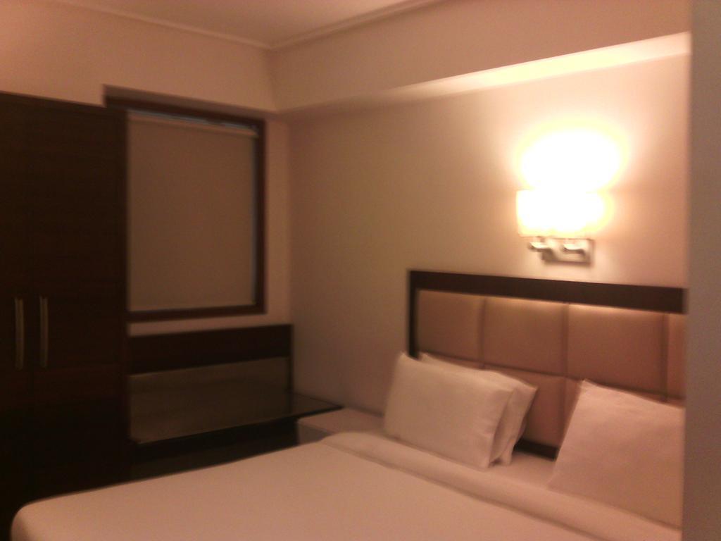 Hotel Better Home International Мумбай Стая снимка