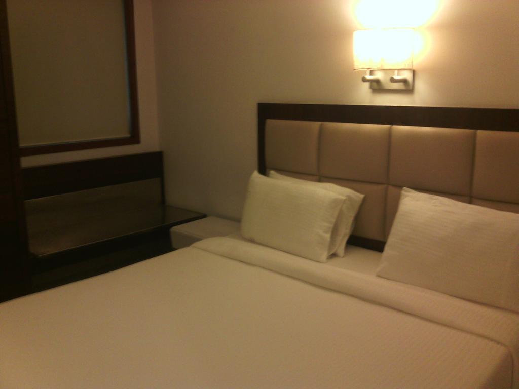 Hotel Better Home International Мумбай Стая снимка