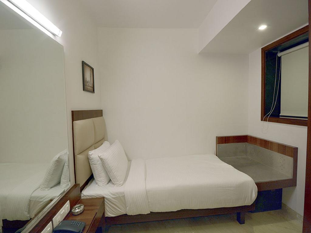 Hotel Better Home International Мумбай Стая снимка